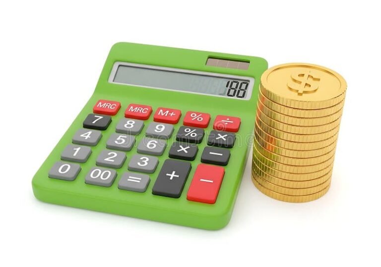 calculadora com pilhas de moedas brilhantes