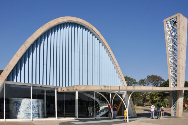 fachada do ministerio do trabalho em sao carlos