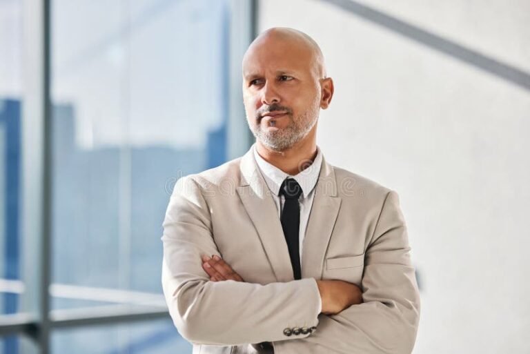 pessoa pensando em decisao de emprego