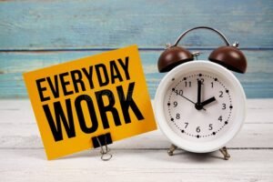 relogio marcando sabado com carteira de trabalho