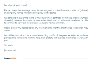 trabalhador entregando carta de demissao formalmente