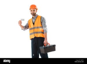 trabalhador segurando carteira de trabalho fechada